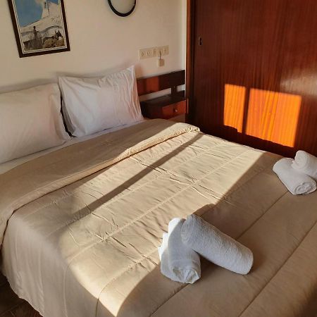 Отель Residencial Campo-Mar By Umbral Портиман Экстерьер фото A bed with a duvet